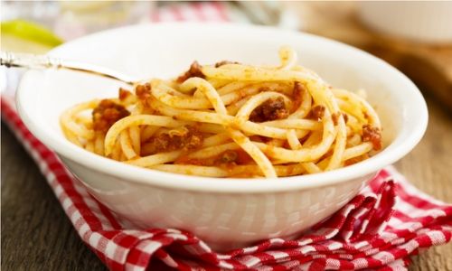8 Comfort Food Recipes To Restore Your Faith In The World spaghetti bolognese